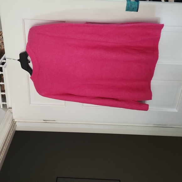 Sweater - Picture 4 of 5